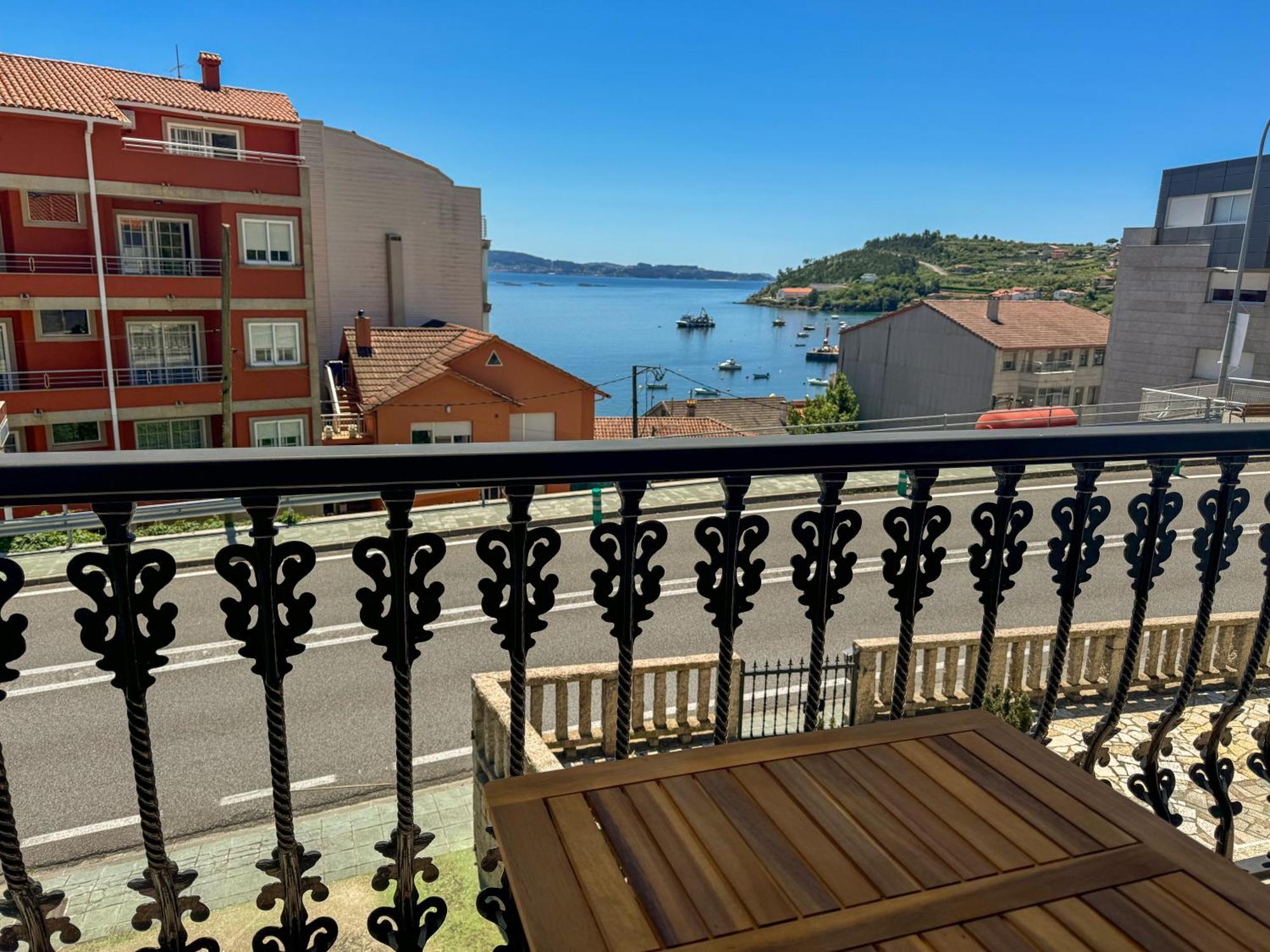 Apartamento Lb, Vistas A La Ria Raxo Bagian luar foto