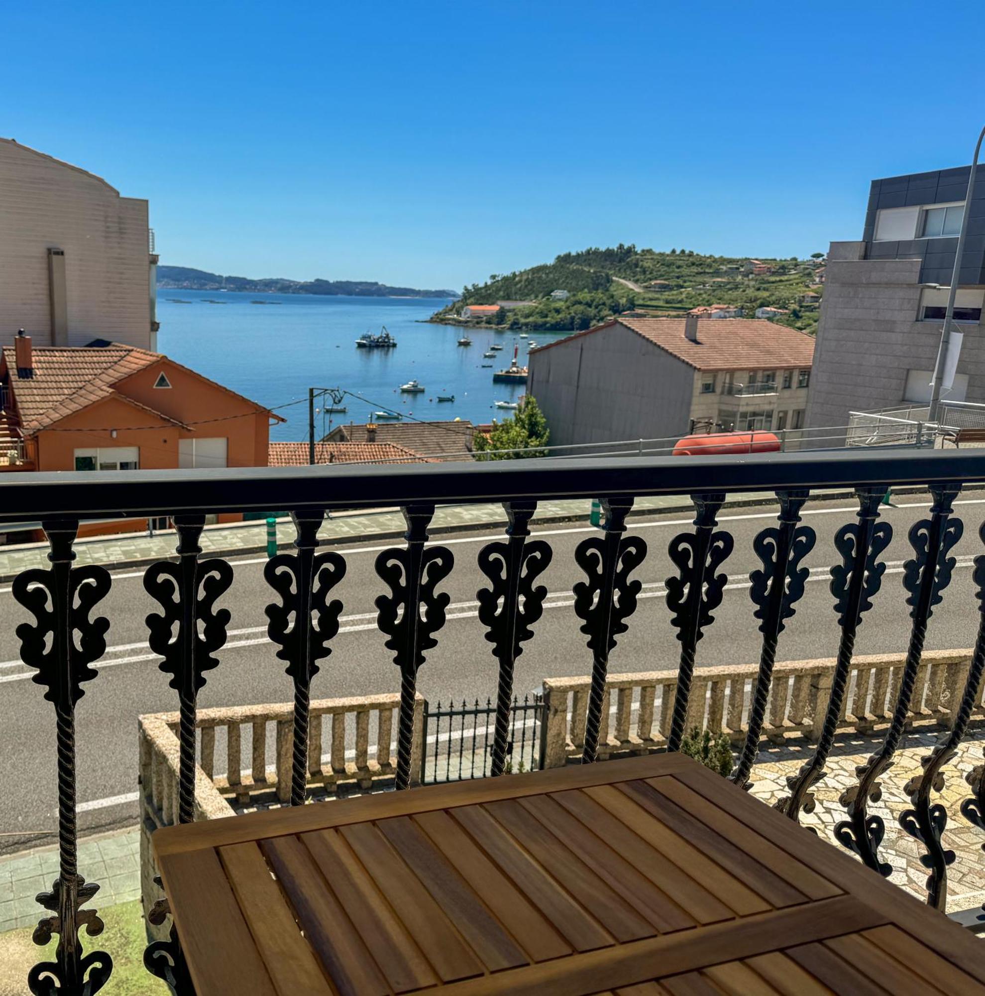 Apartamento Lb, Vistas A La Ria Raxo Bagian luar foto