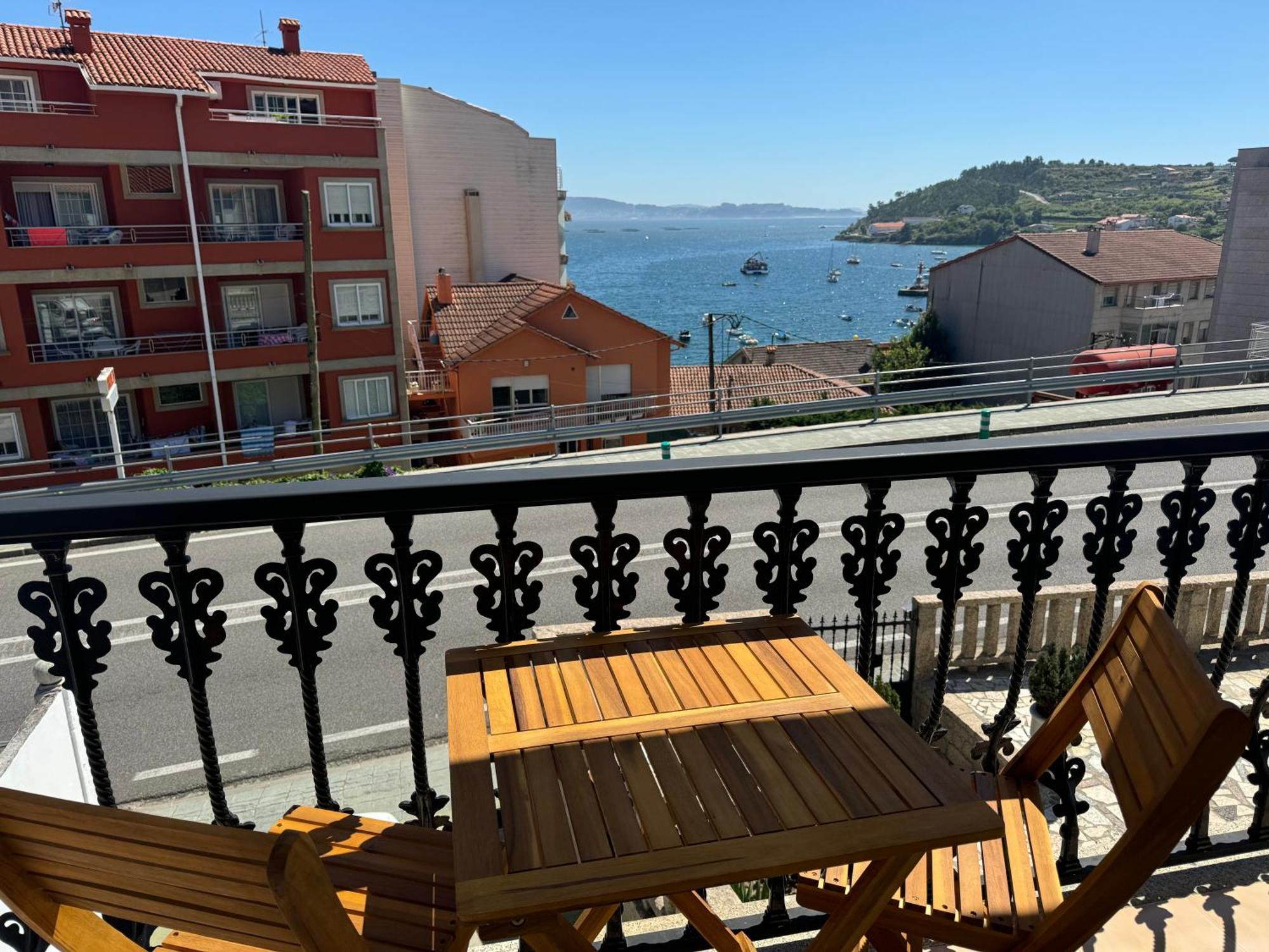 Apartamento Lb, Vistas A La Ria Raxo Bagian luar foto
